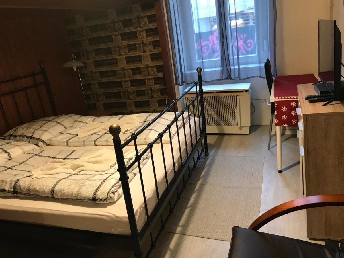 Jázmin Apartman Apartamento Pécs Exterior foto